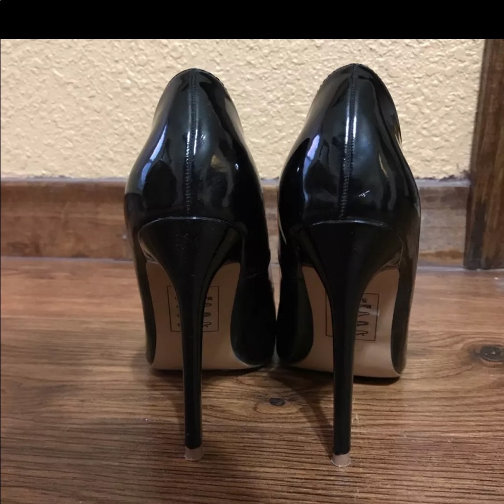 Heels - Picture 3 of 3